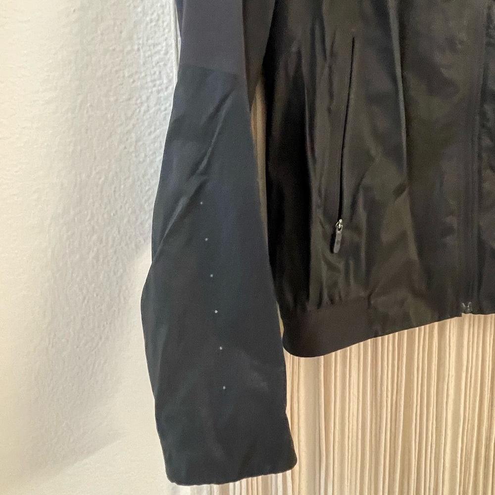 lululemon black light zip up - Picture 2 of 3